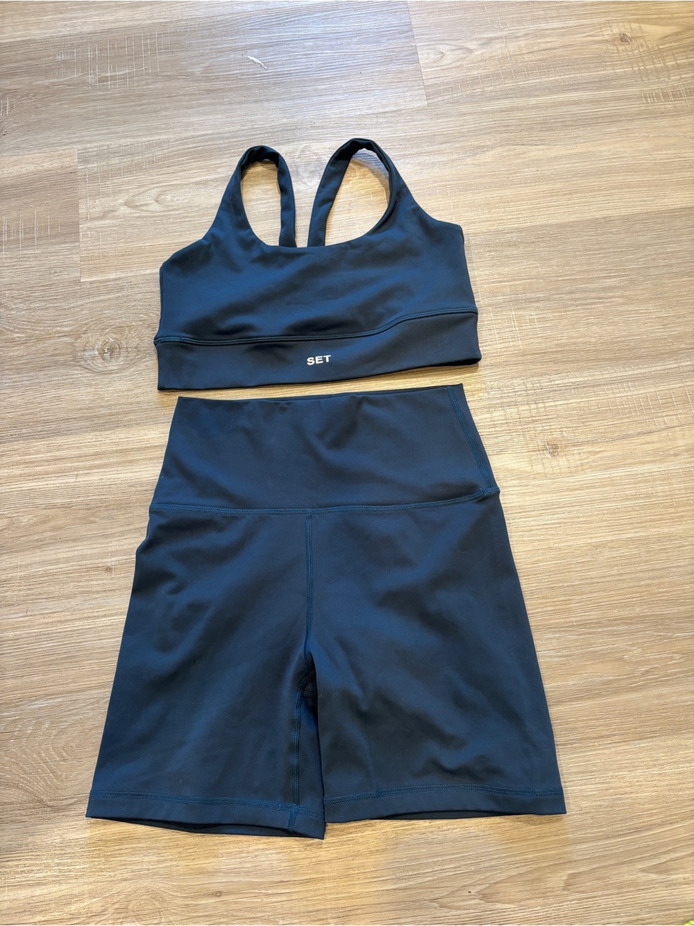 SET Active Two-Piece Matching Set – Sports Bra & Bike Shorts Luxfoam Blue Green